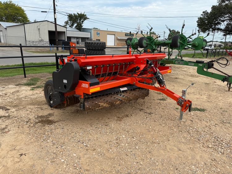 Land Pride MPS2611 Seeder