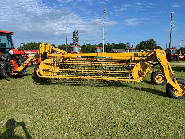 Used Vermeer R2800 Twin Rake